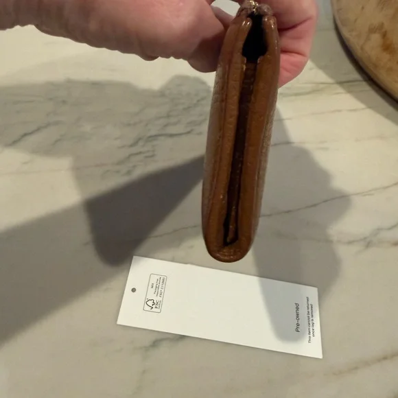 🌼Authentic EUC Miu Miu Tan Leather wallet🌼 - Picture 11 of 13